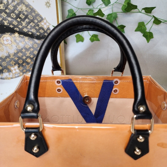 Authentic Louis Vuitton Retail Shoppiny Bag in A PVC Tote - Picture 6 of 8